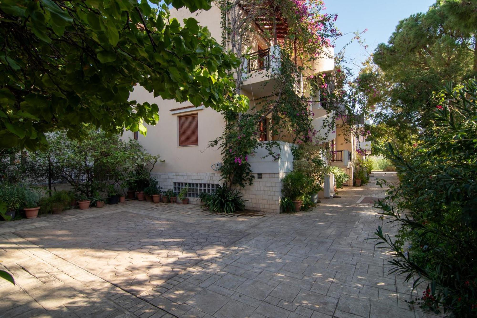 Virginia Studios Palaiochora Exterior foto
