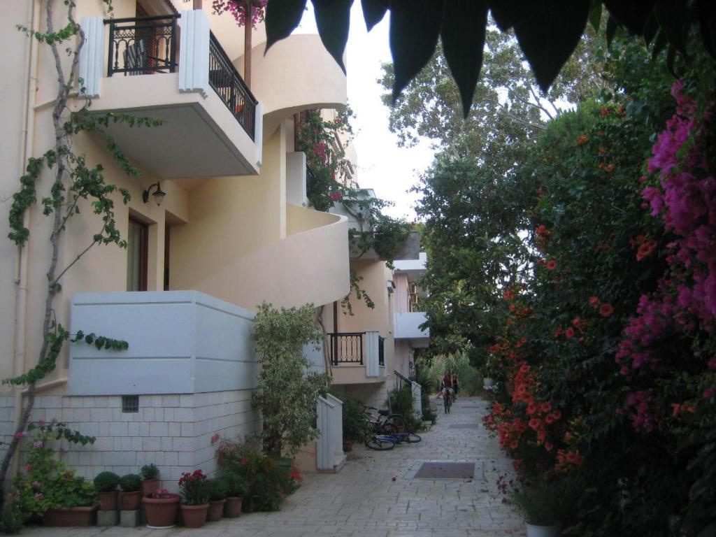 Virginia Studios Palaiochora Habitación foto